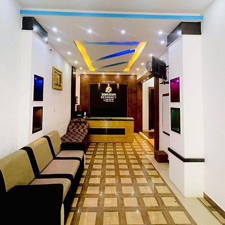 Zam Zam Residency Hotel Cheruppulasseri Buitenkant foto