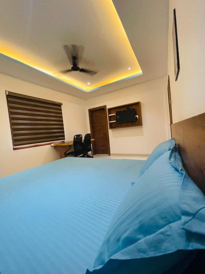 Zam Zam Residency Hotel Cheruppulasseri Buitenkant foto