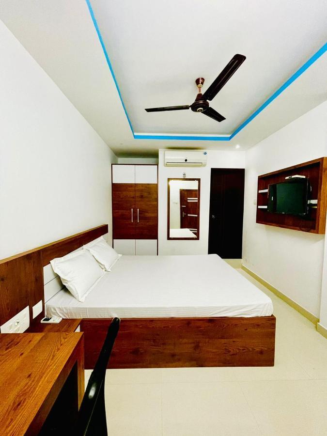 Zam Zam Residency Hotel Cheruppulasseri Buitenkant foto